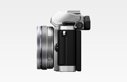 カメラレンズ ED 14-42mm F3.5-5.6 EZ M.ZUIKO DIGITAL（ズイコーデジタル） シルバー [マイクロフォーサーズ  /ズームレンズ]