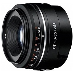 カメラレンズ DT 35mm F1.8 SAM APS-C用 ブラック SAL35F18 [ソニーA(α) /単焦点レンズ]  【処分品の為、外装不良による返品・交換不可】
