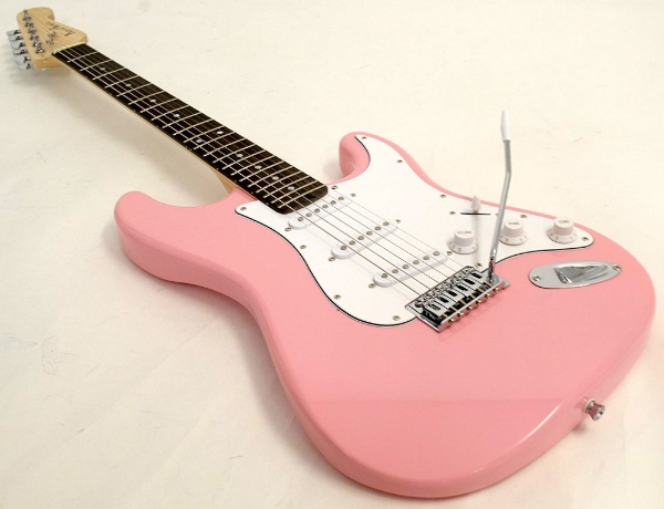 エレキギター ピンク photo genic フォトジェニック ストラトキャスタ