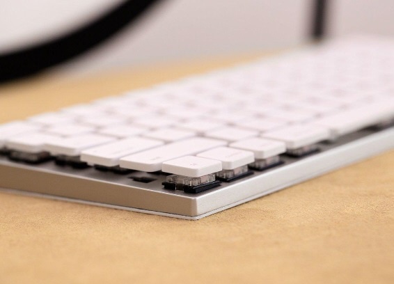 Vinpok Taptek Keyboard メカニカルキーボード　ホワイト