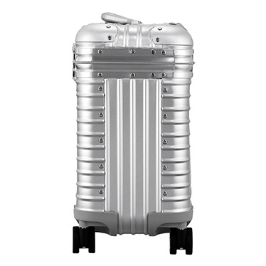 RIMOWA パイロット 37L 熱い 4輪