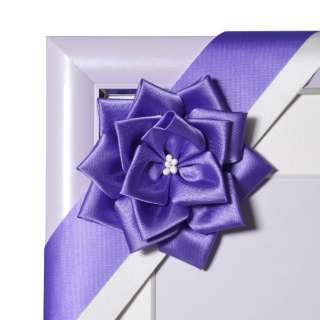 供肖像画框使用的蝴蝶结紫