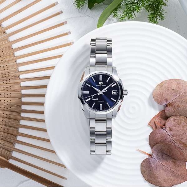 with spring drive self-winding watch (rolling by hand] Grand SEIKO (GRAND  SEIKO) Heritage Collection spring drive standard design SBGA439 [regular  article] SEIKO | SEIKO mail order | BicCamera. com