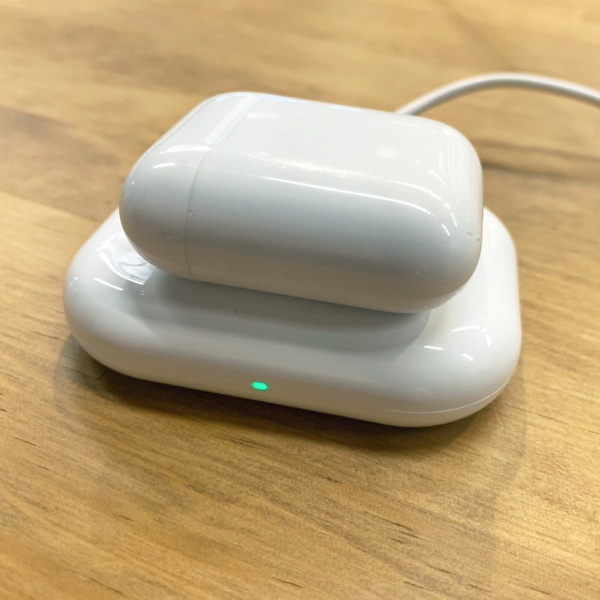 MWP22J/A 】AirPods Pro 充電器 (充電ケース) - イヤフォン