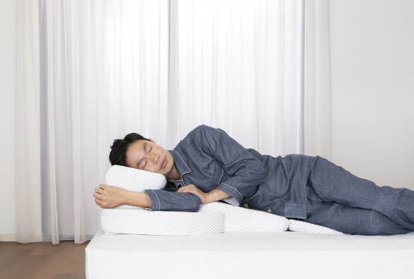 フランスベッド正規品】いびき対策快眠枕シリーズ 横向き寝専用枕 