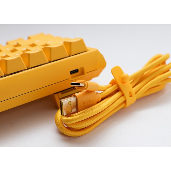 ゲーミングキーボード One 3 Mini 60%(茶軸・英語配列) Yellow Ducky