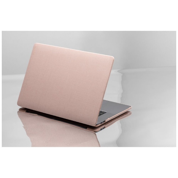 MacBook Pro（16インチ、2019）用 Incase Hardshell Case in Woolenex