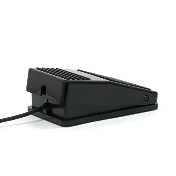 ルートアール 新品 ルートアール USB3連フットペダルスイッチ マウス操作対応 RI-FP1BKとの同時接続可能 ケーブル長さ約1.7m RI-FP3BK