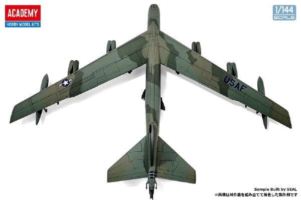 アカデミー 1 144 アメリカ B-52D ストラトフォートレス プラモデル