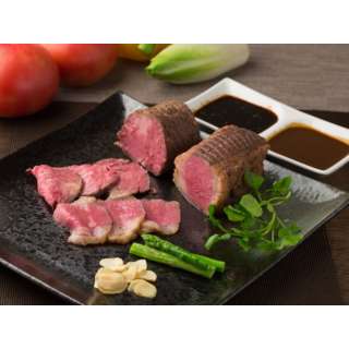 大阪"nowa·do·这里"烤牛肉2种安排(有2种沙司)共计400g(牛里脊肉200g，牛玫瑰花200g)