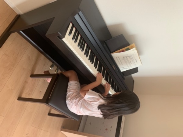 80%OFF!】 美品 Roland 2019年製 RP501R-NB 88鍵盤 電子ピアノ