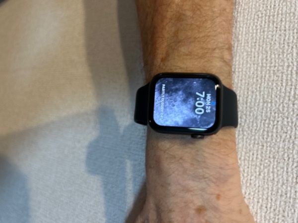 Apple Watch SE（第1世代：GPS+Cellularモデル）44mmスペースグレイ